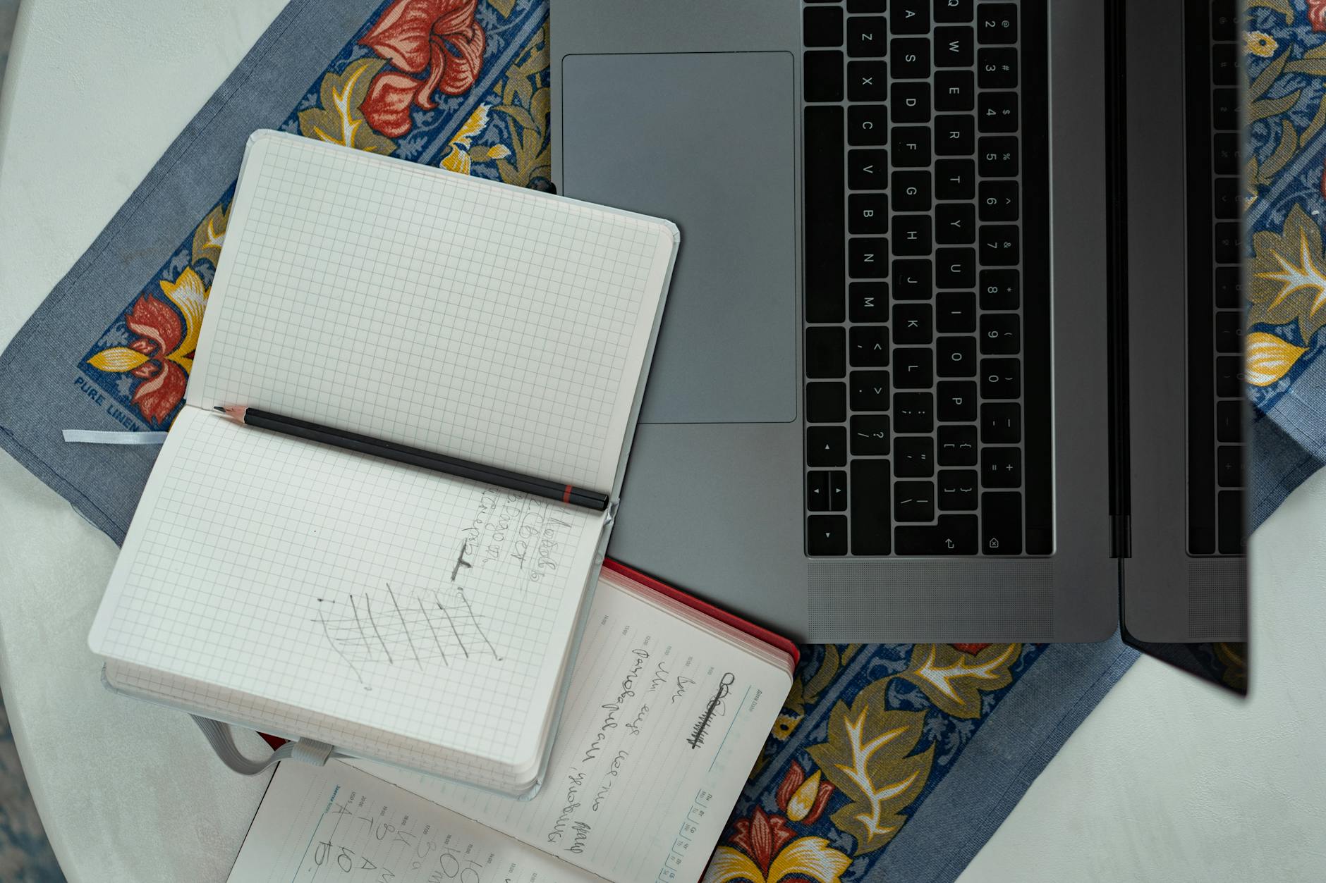 Người chơi xem thống kê trận đấu và ghi chép quản lý vốn trước khi vào vé xiên 3